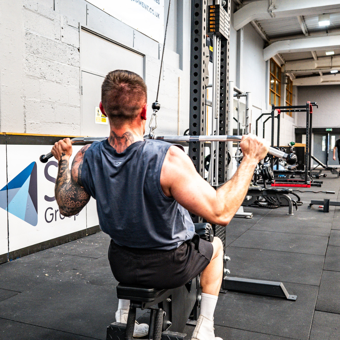 Lat pull down handle